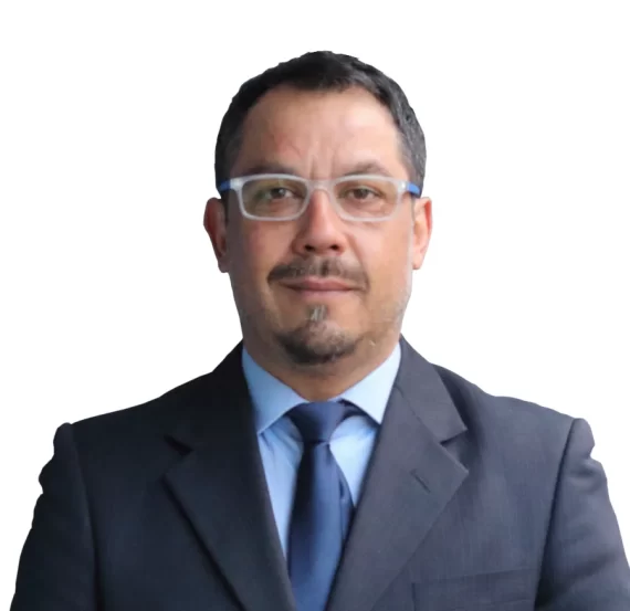 Fotografía de contador auditor Miguel Angel Palma